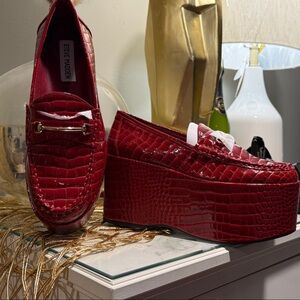 Steve Madden Red Croc-Embossed Slip-On Loafers with Metal Bit